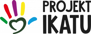 Buntes Logo „PROJEKT IKATU“ mit einer stilisierten Hand, deren Finger in verschiedenen Farben (Grün, Rot, Lila, Gelb, Blau) gestaltet sind und deren Handfläche ein Herz bildet.